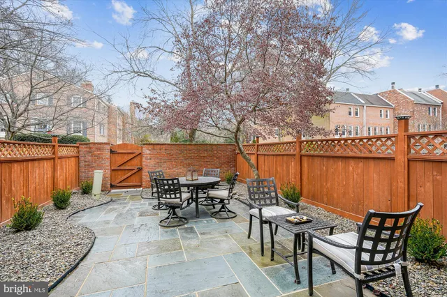 $939,000 | 1605 Dunterry Place, McLean, VA 22101