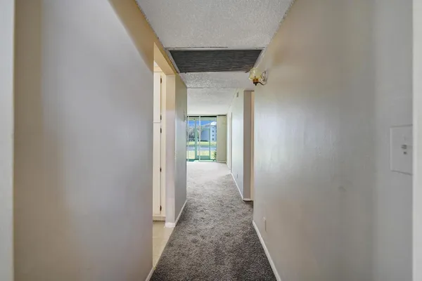 $2,100 | 9440 Poinciana Place, Unit 109, Davie, FL 33324