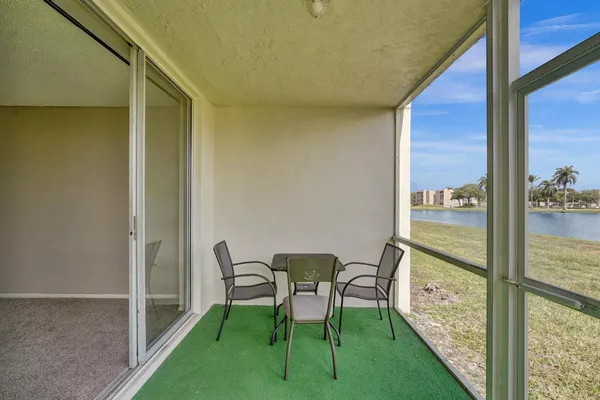 $2,100 | 9440 Poinciana Place, Unit 109, Davie, FL 33324