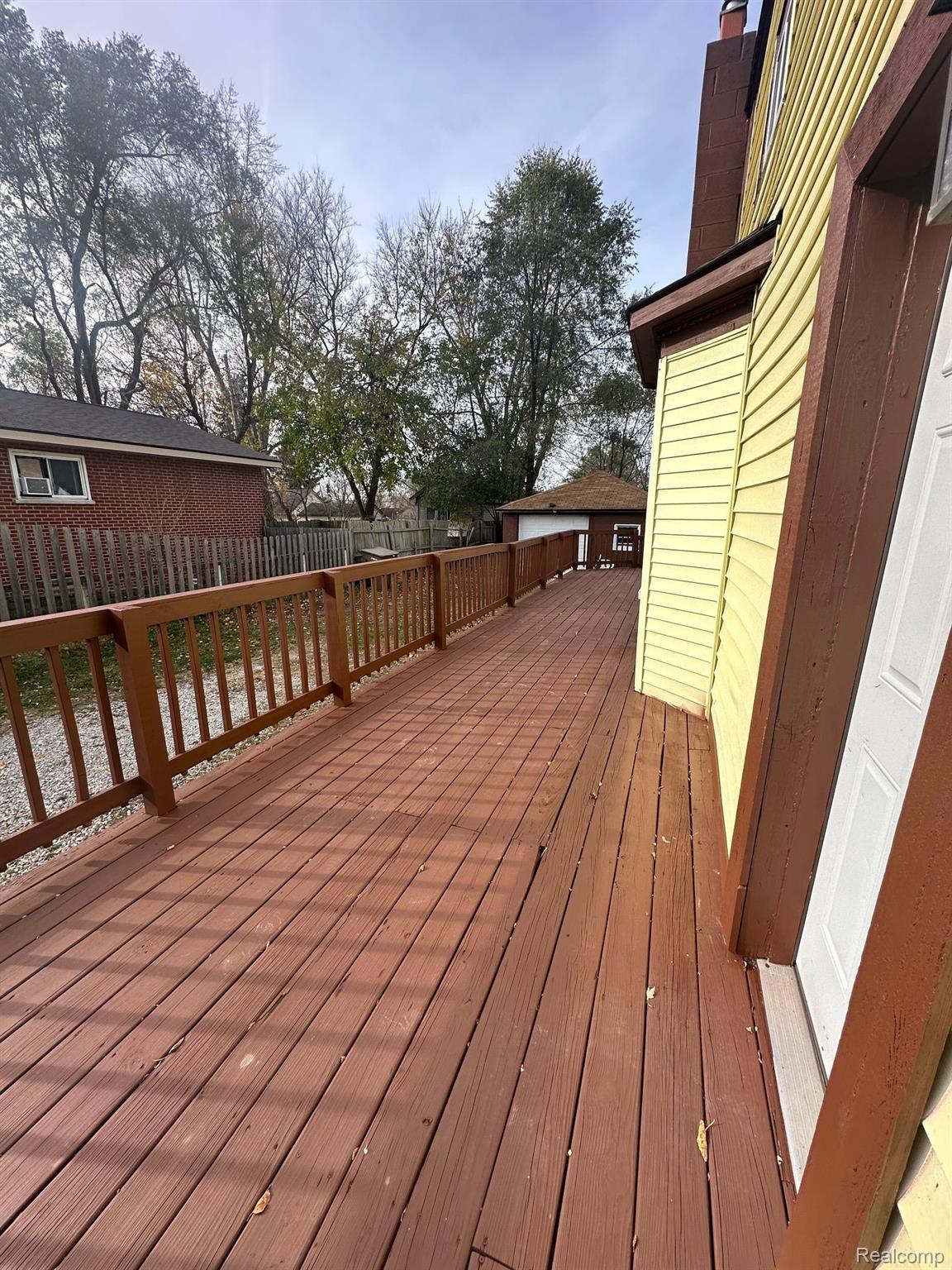 685 Kinney Road Pontiac, MI 48340 - Photo 4 of 33 Porch