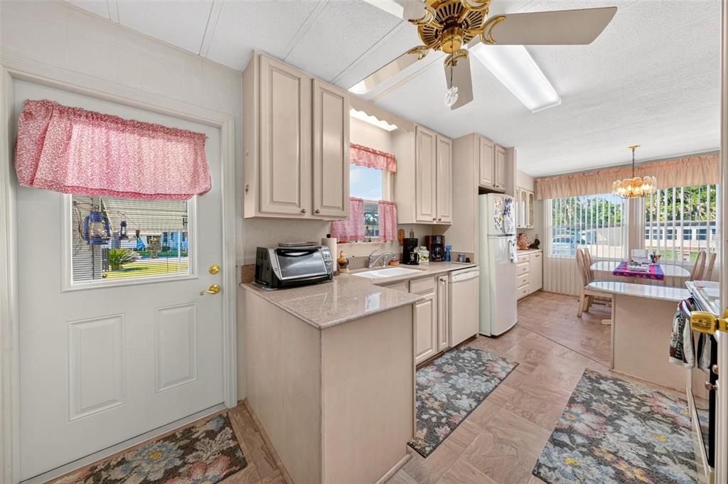 141 Azalea Trail Leesburg, FL 34748 - Photo 16 of 78