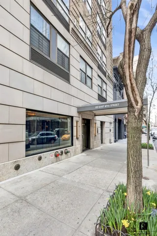 $825,000 | 153 East 87th Street, Unit 9D | Upper East Side