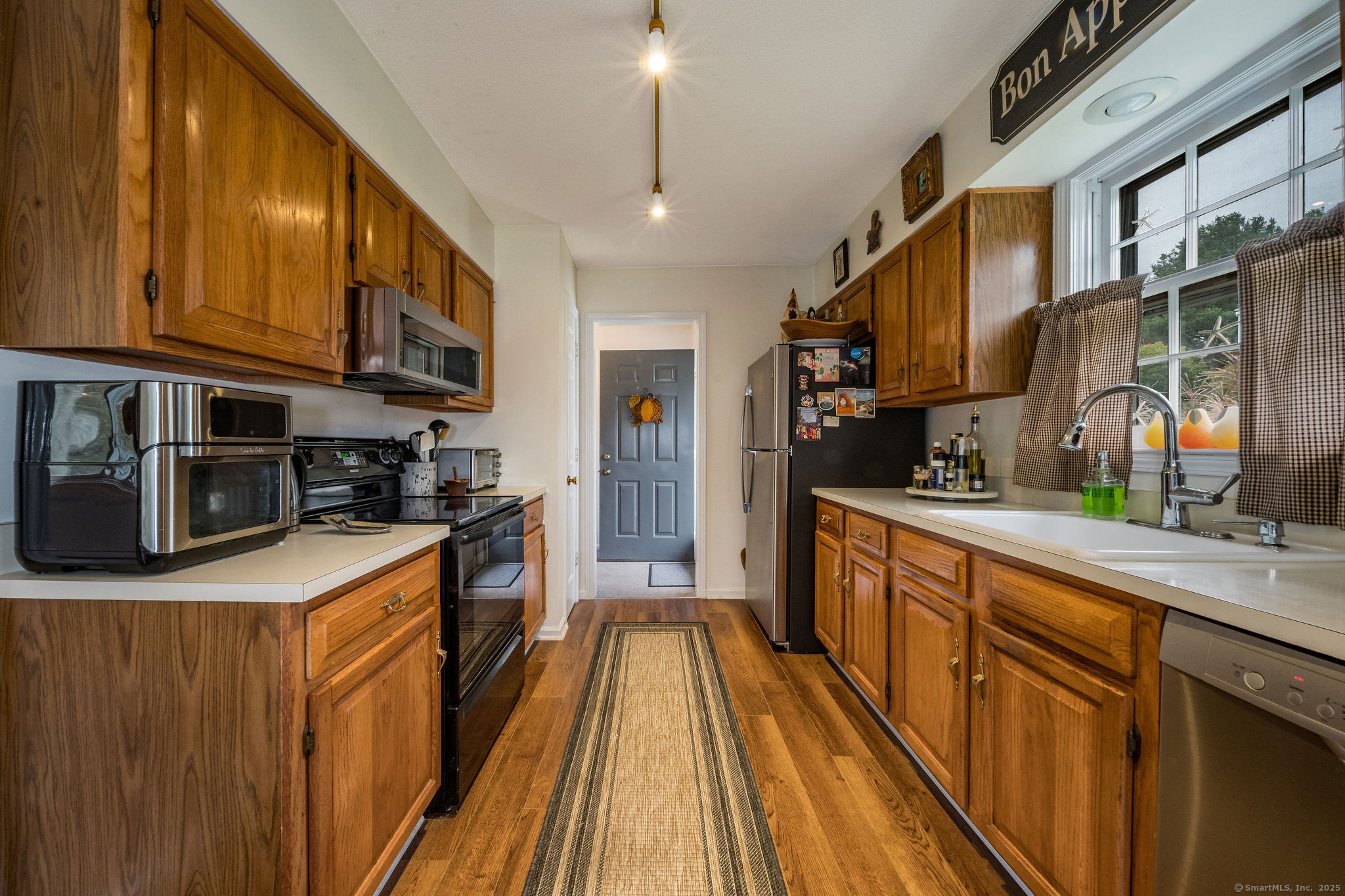 85 Legend Hill Road, Unit 85 Madison, CT 06443 - Photo 7 of 29