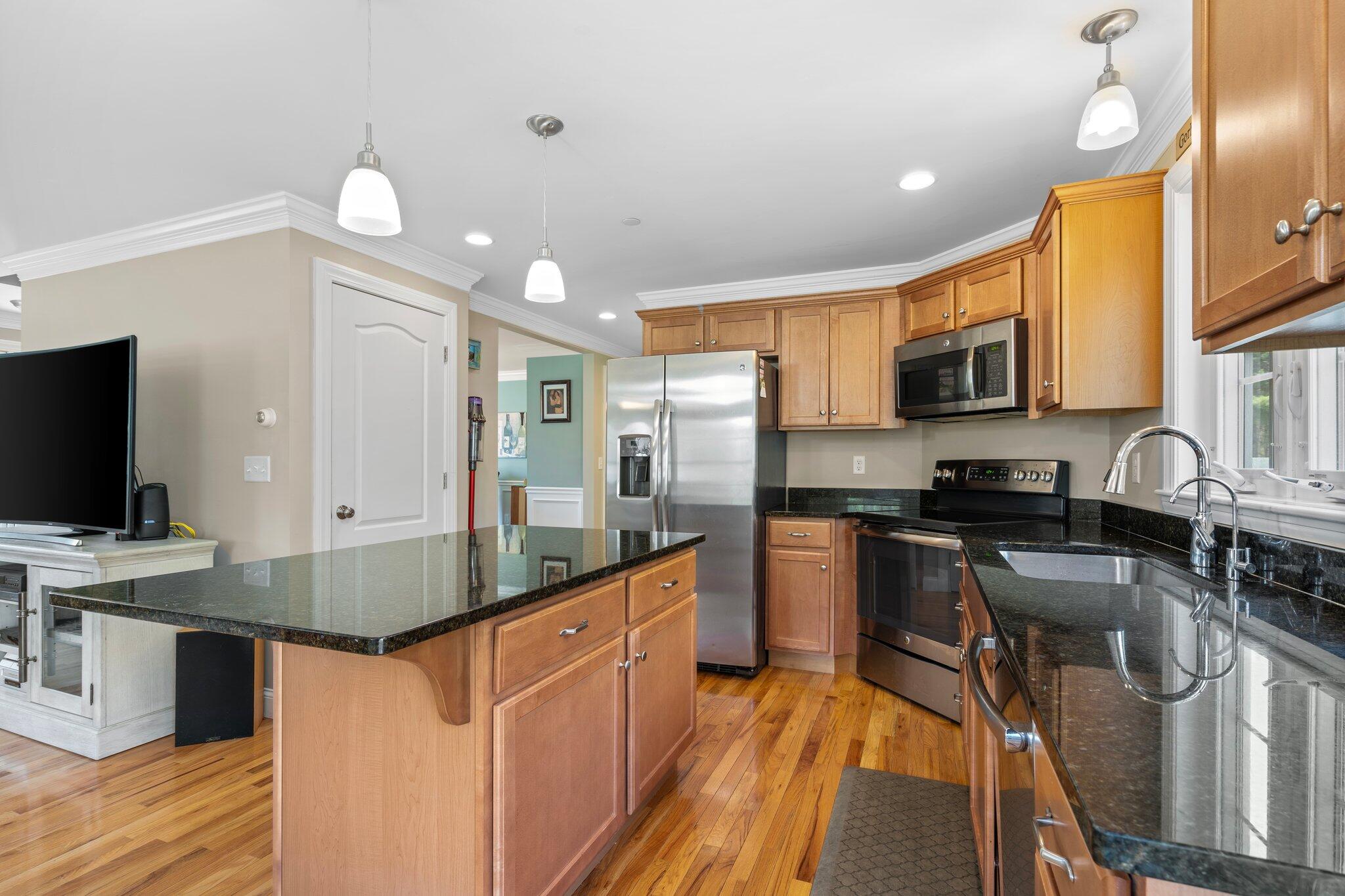 20 Farrington Road Gorham, ME 04038 - Photo 10 of 40 6-web-or-mls-DSC09735