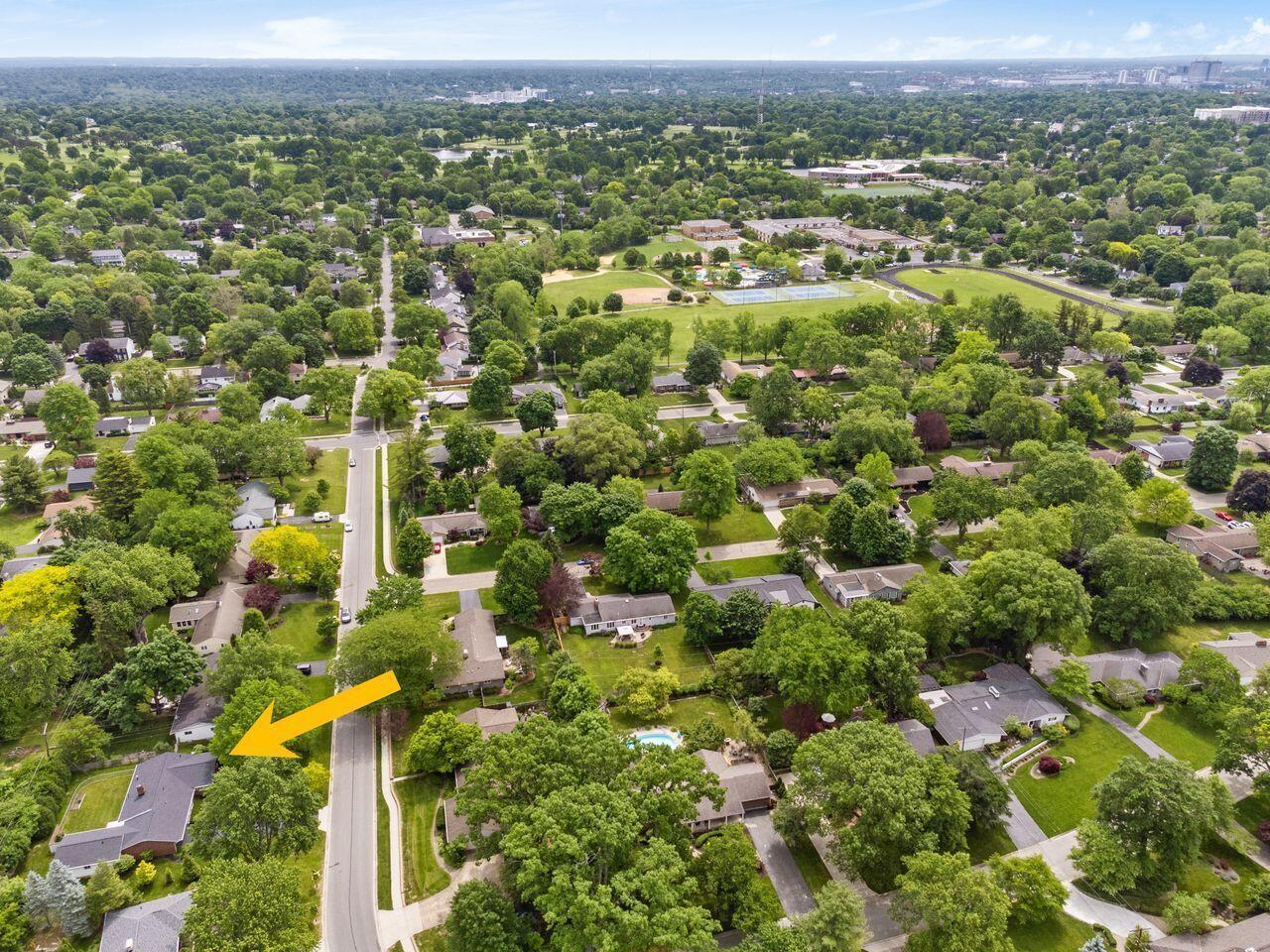 2110 Lytham Road Columbus, OH 43220 - Photo 39 of 39 Drone