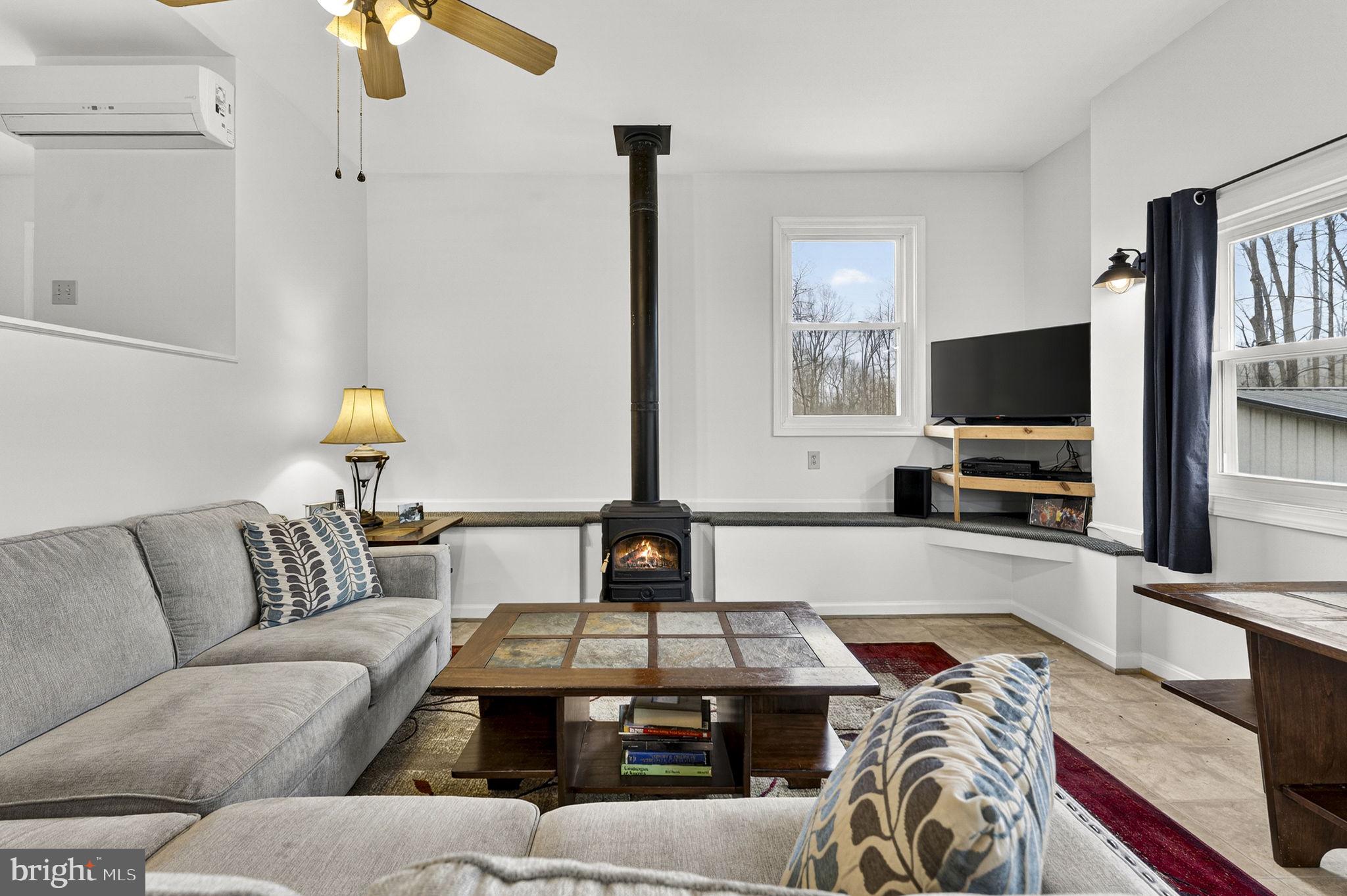 2266 Beaver Dam Road Midland, VA 22728 - Photo 44 of 93 Spaces for gathering