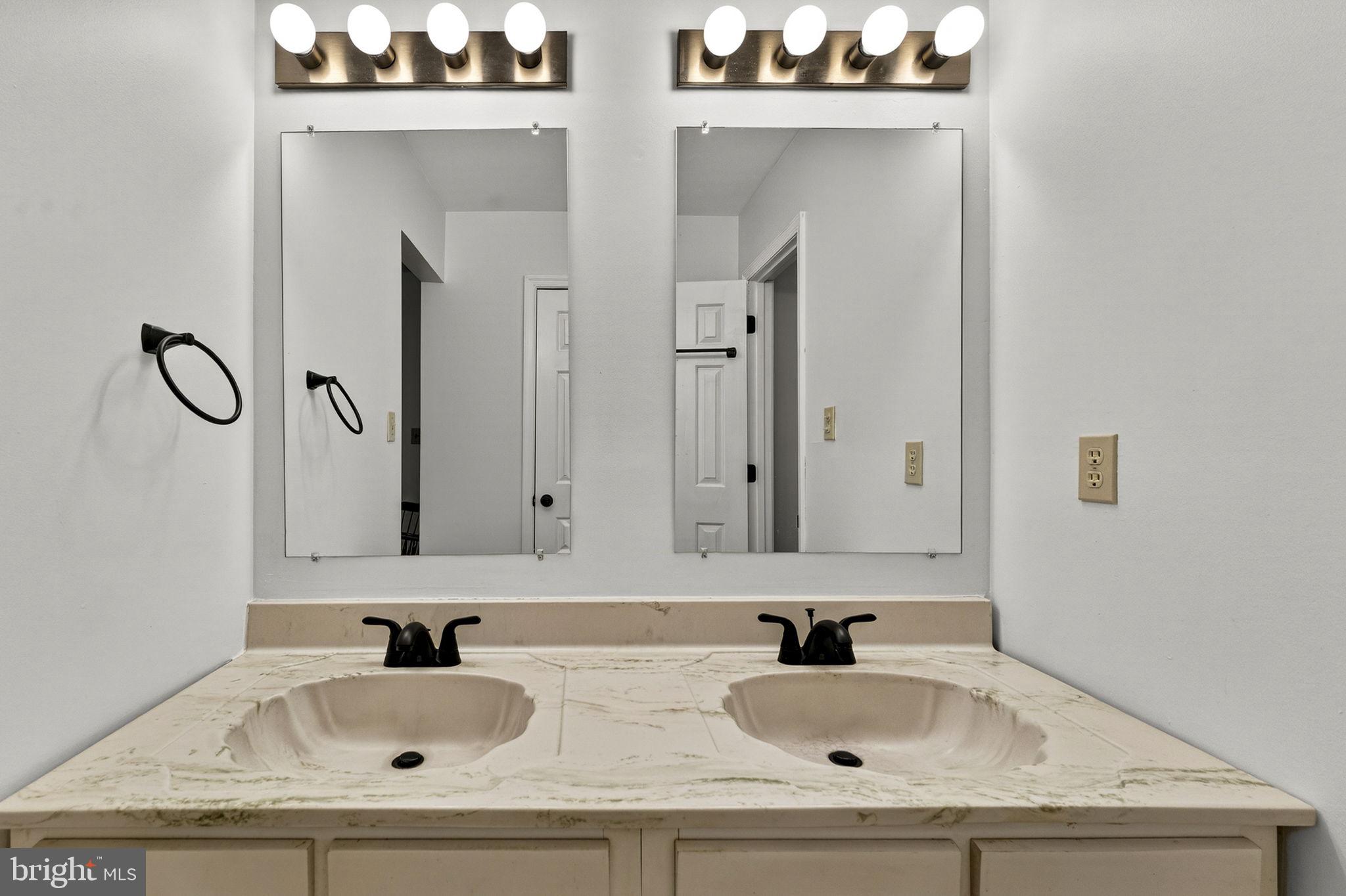 2266 Beaver Dam Road Midland, VA 22728 - Photo 65 of 93 Dual Vanity