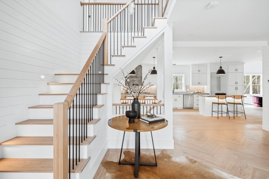 5 Brookside Lane Burlington, MA 01803 - Photo 3 of 40 a view of entryway and hall