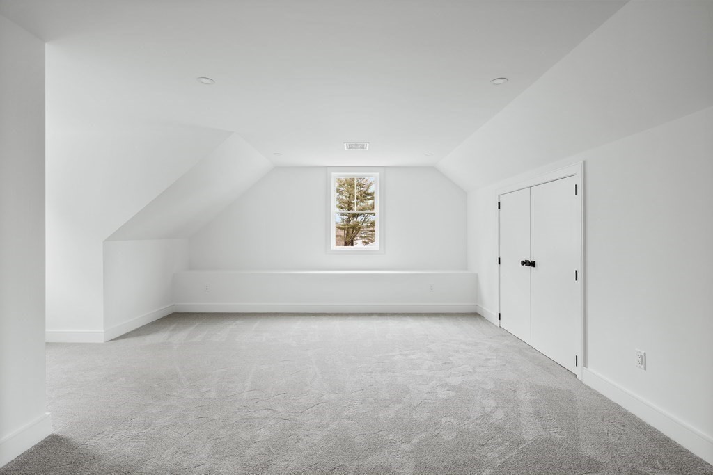 5 Brookside Lane Burlington, MA 01803 - Photo 35 of 40 an empty room with windows and closet
