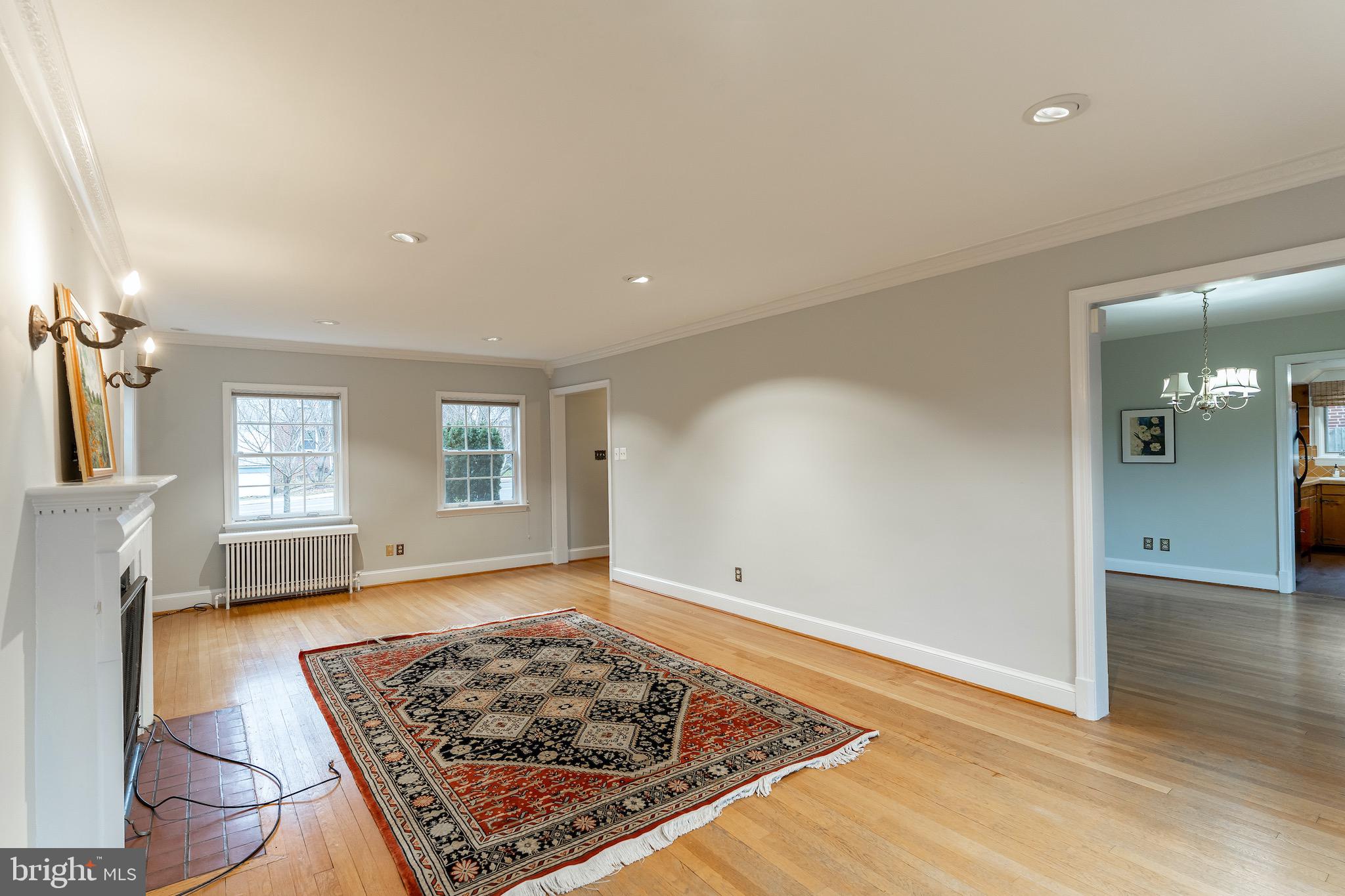 9211 Flower Avenue Silver Spring, MD 20901 - Photo 2 of 44