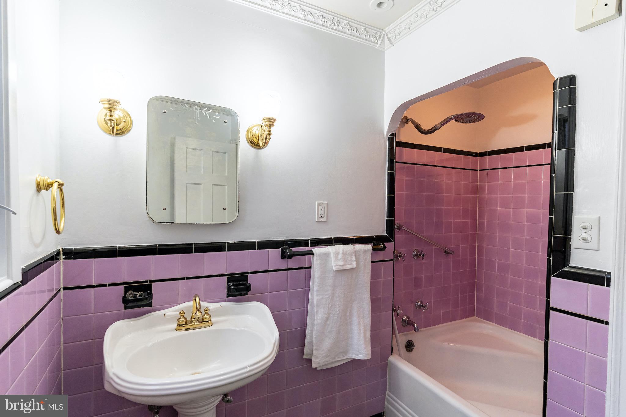 9211 Flower Avenue Silver Spring, MD 20901 - Photo 8 of 44