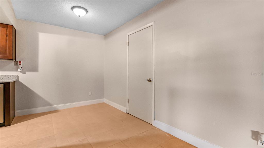 4880 Lake Ridge Road, Unit 7 Orlando, FL 32808 - Photo 5 of 23