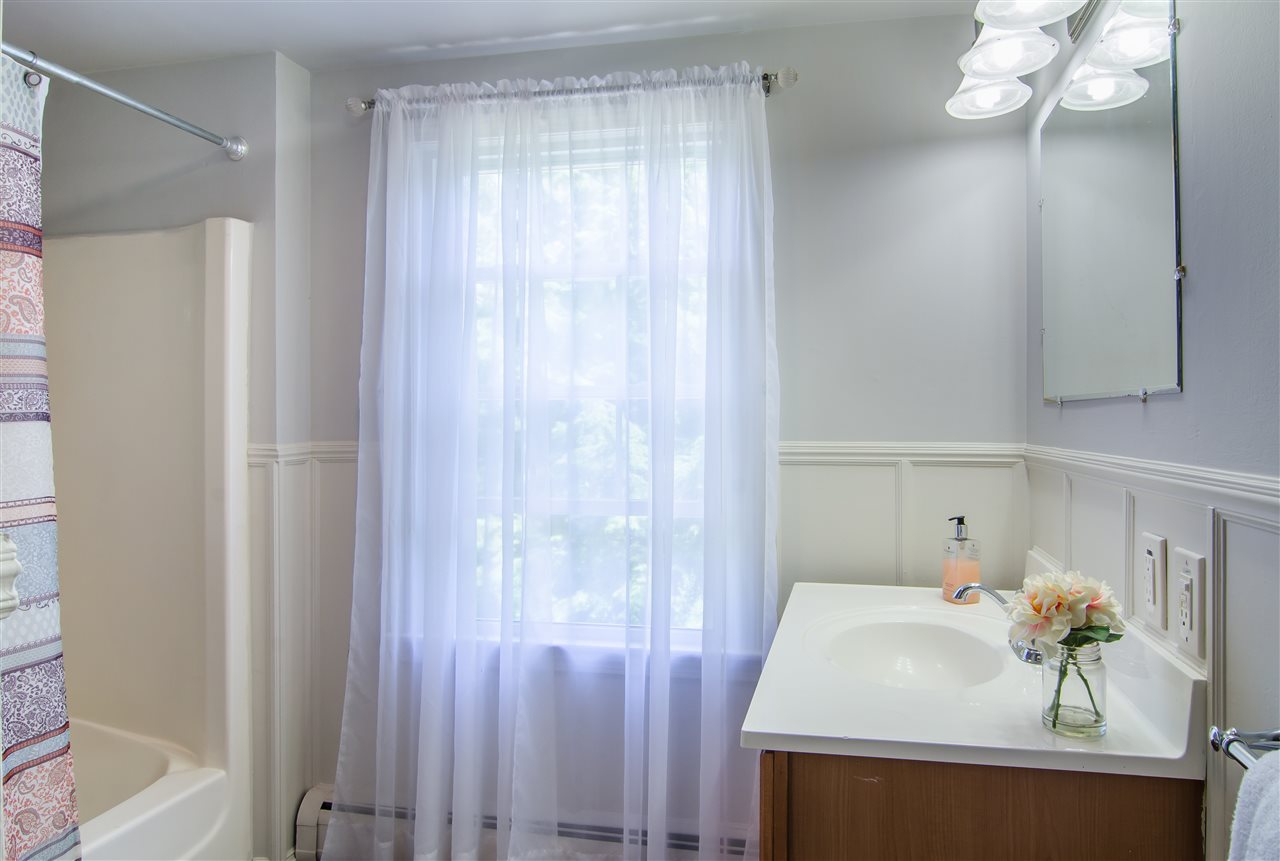 850 Jay Hill Road Hartford, VT 05059 - Photo 12 of 15 Gallery Image 12