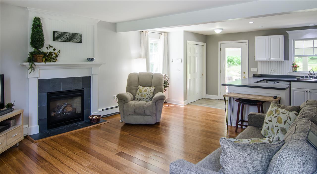 850 Jay Hill Road Hartford, VT 05059 - Photo 3 of 15 Gallery Image 3