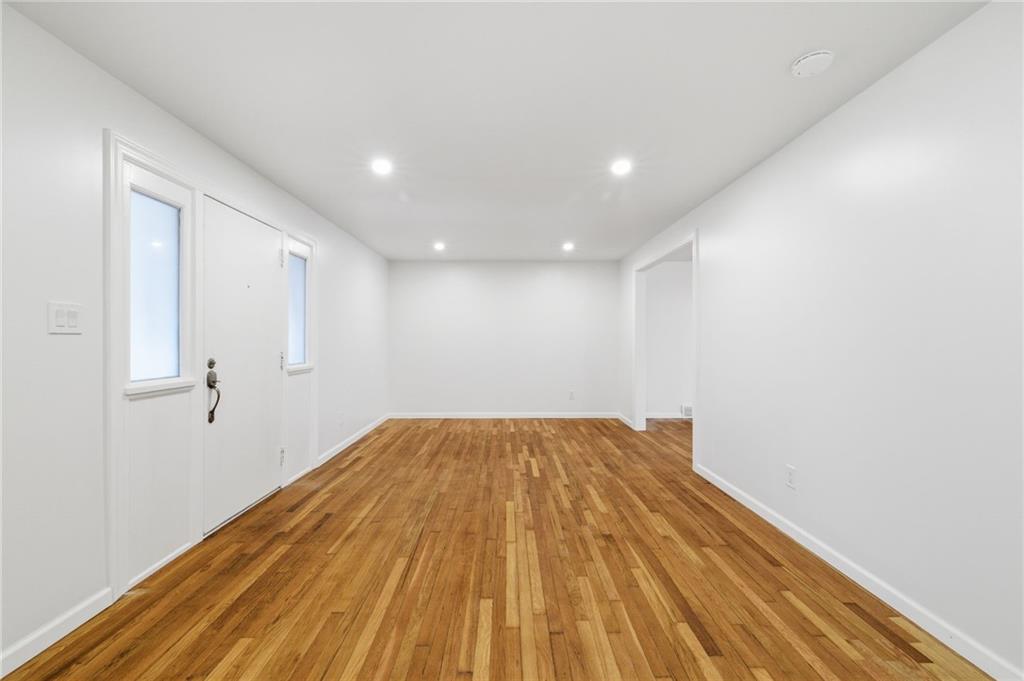 1459 McFarland Road Pittsburgh, PA 15216 - Photo 11 of 38 Gallery Image 11