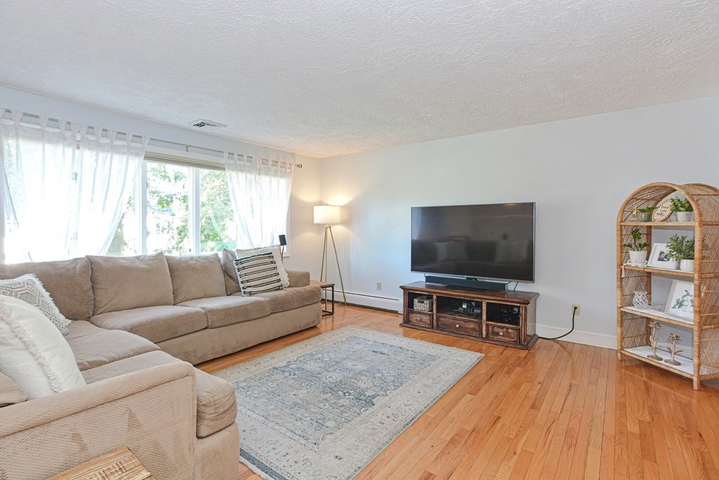6 Woodridge Road Milford, MA 01757 - Photo 8 of 30 Gallery Image 8
