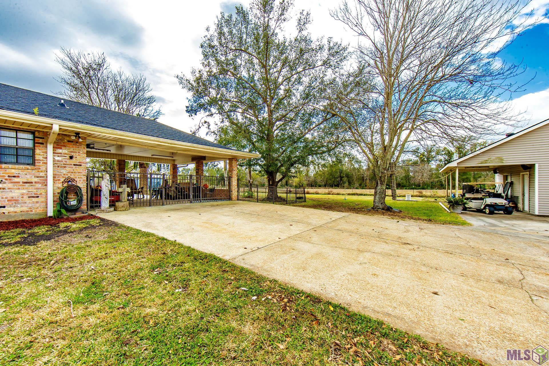 1418 Dr Beatrous Road Theriot, LA 70397 - Photo 2 of 23