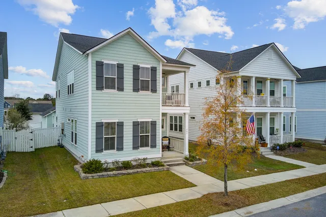 $430,000 | 505 North Commodore Way, Summerville, SC 29483