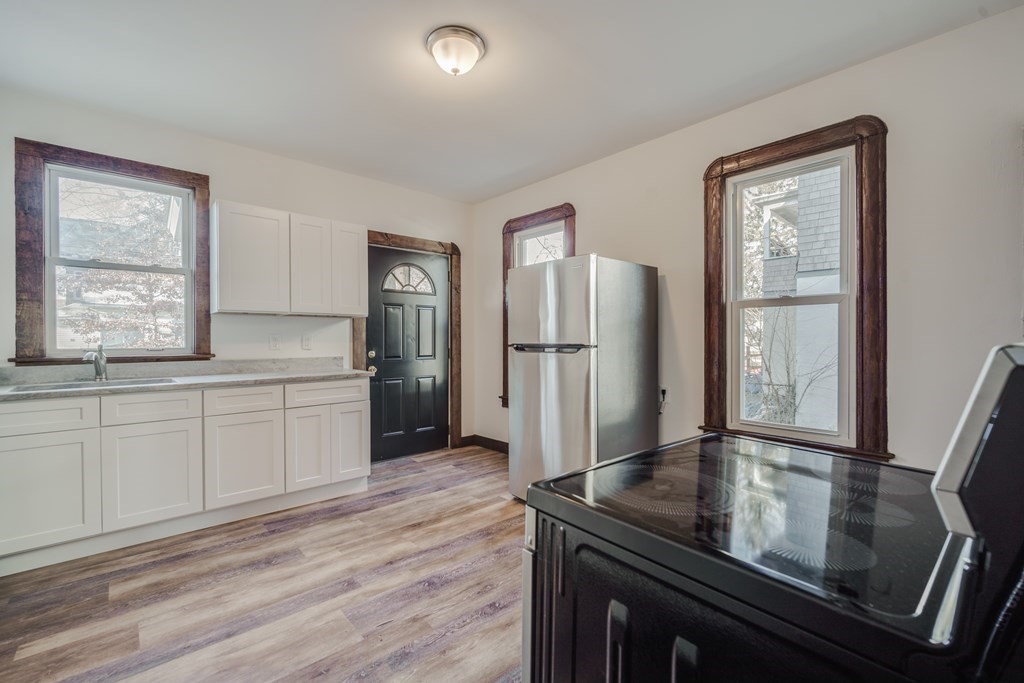 64 Colonial Avenue Springfield, MA 01109 - Photo 9 of 26 Gallery Image 9