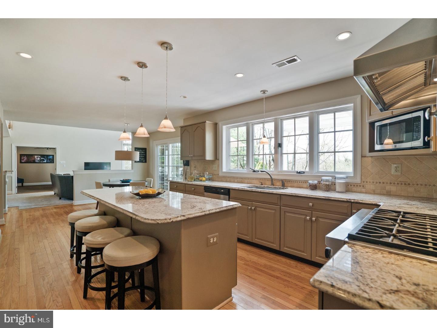 1583 Brookfield Road Newtown, PA 18940 - Photo 12 of 25 Kitchen
