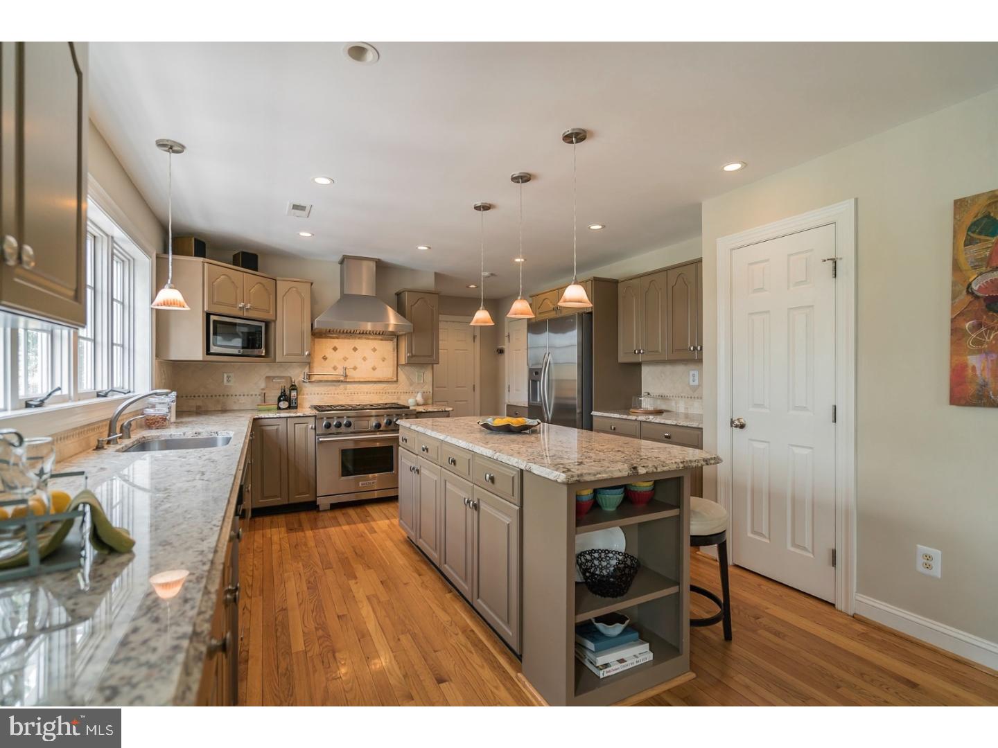 1583 Brookfield Road Newtown, PA 18940 - Photo 13 of 25 Kitchen