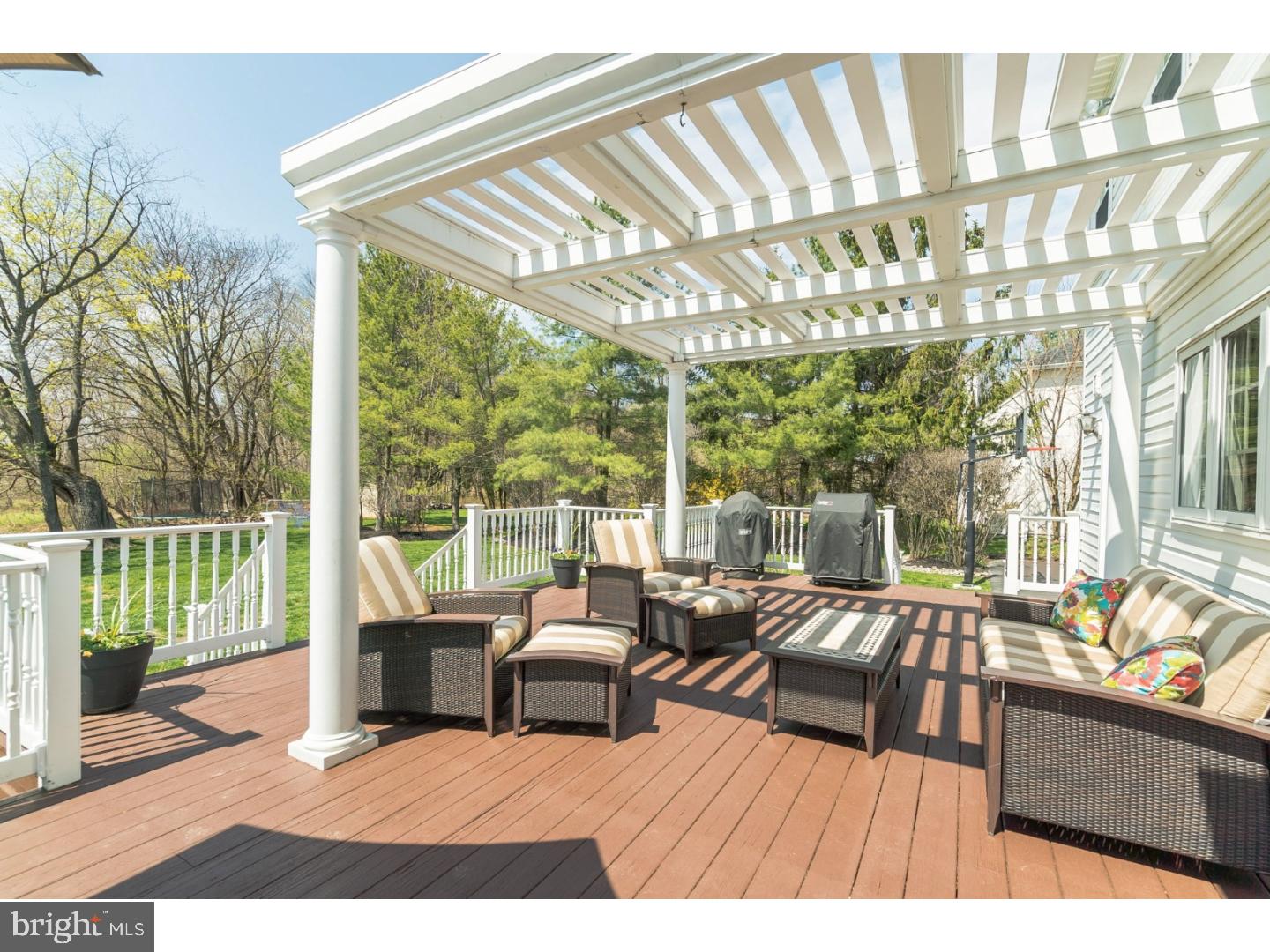 1583 Brookfield Road Newtown, PA 18940 - Photo 14 of 25 Deck
