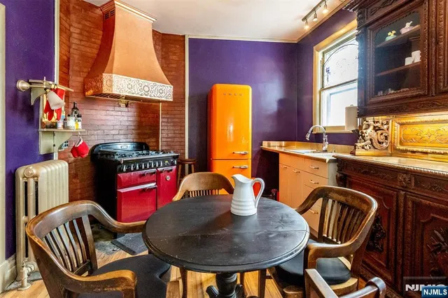 $999,000 | 20 Prospect Terrace, Montclair, NJ 07042