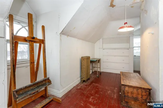 $999,000 | 20 Prospect Terrace, Montclair, NJ 07042