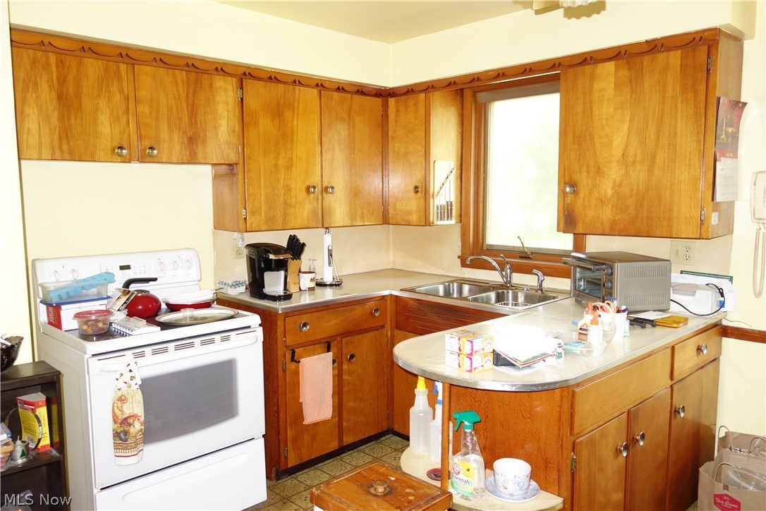 799 Pearlman Road Akron, OH 44319 - Photo 6 of 31 Gallery Image 6