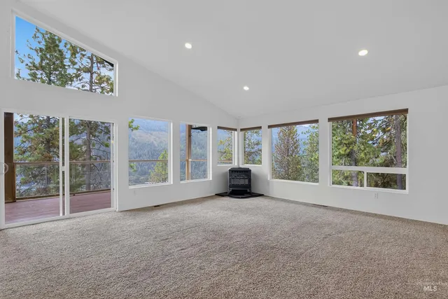 $599,000 | 283 Quail Drive, Lenore, ID 83541