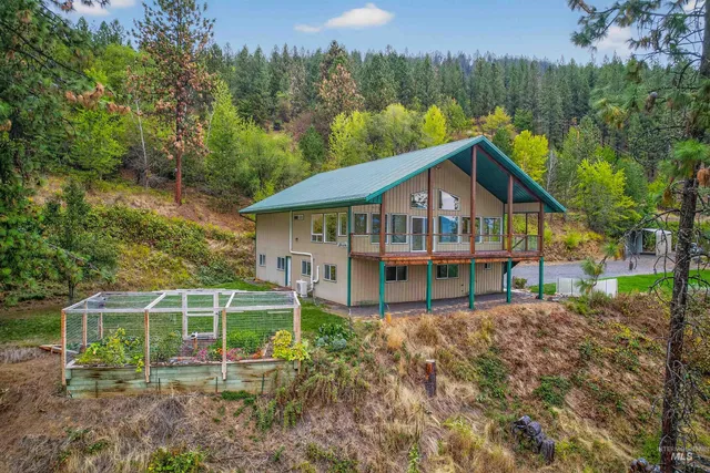 $599,000 | 283 Quail Drive, Lenore, ID 83541