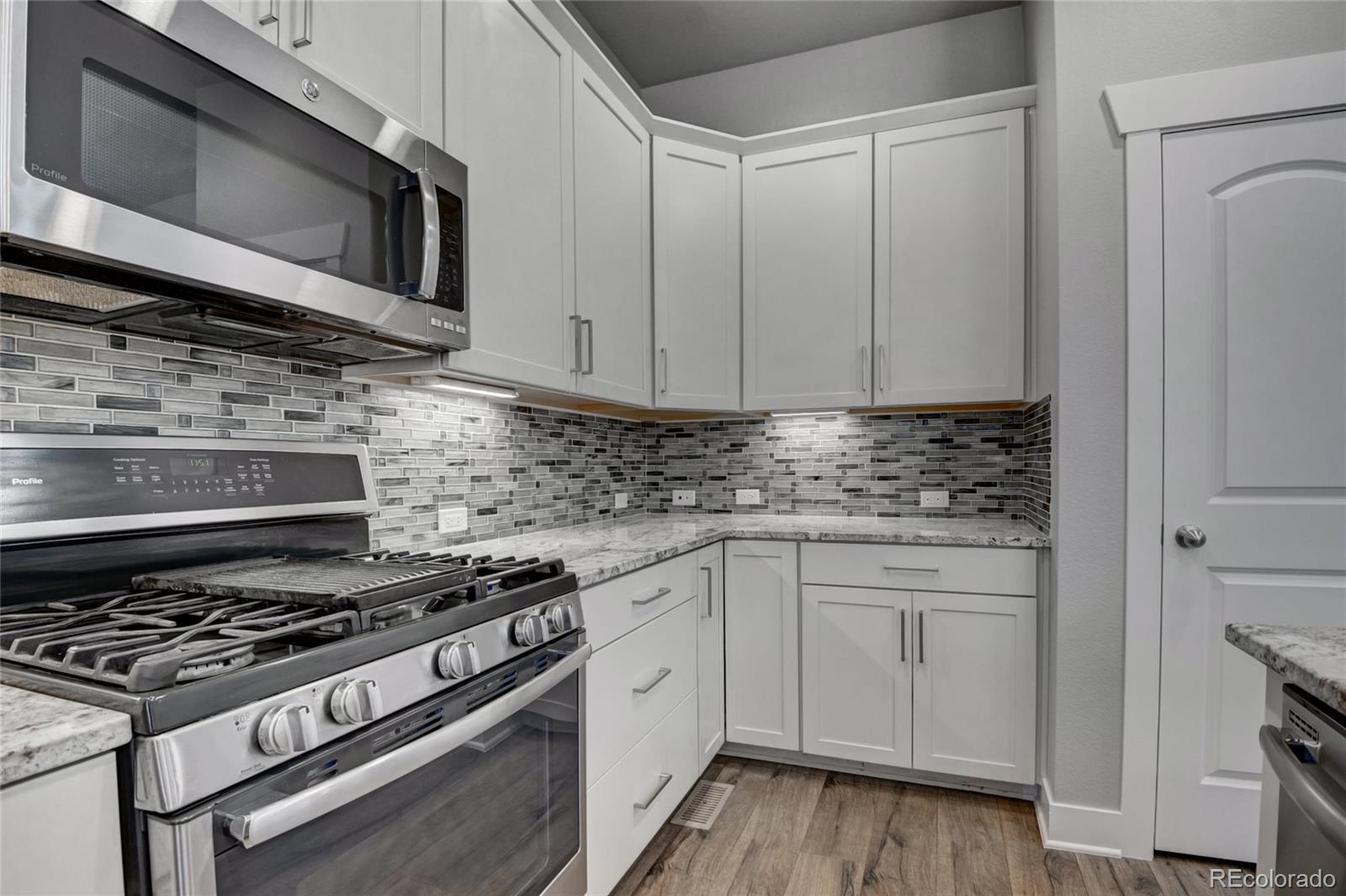 8668 54th Place Denver, CO 80238 - Photo 4 of 30