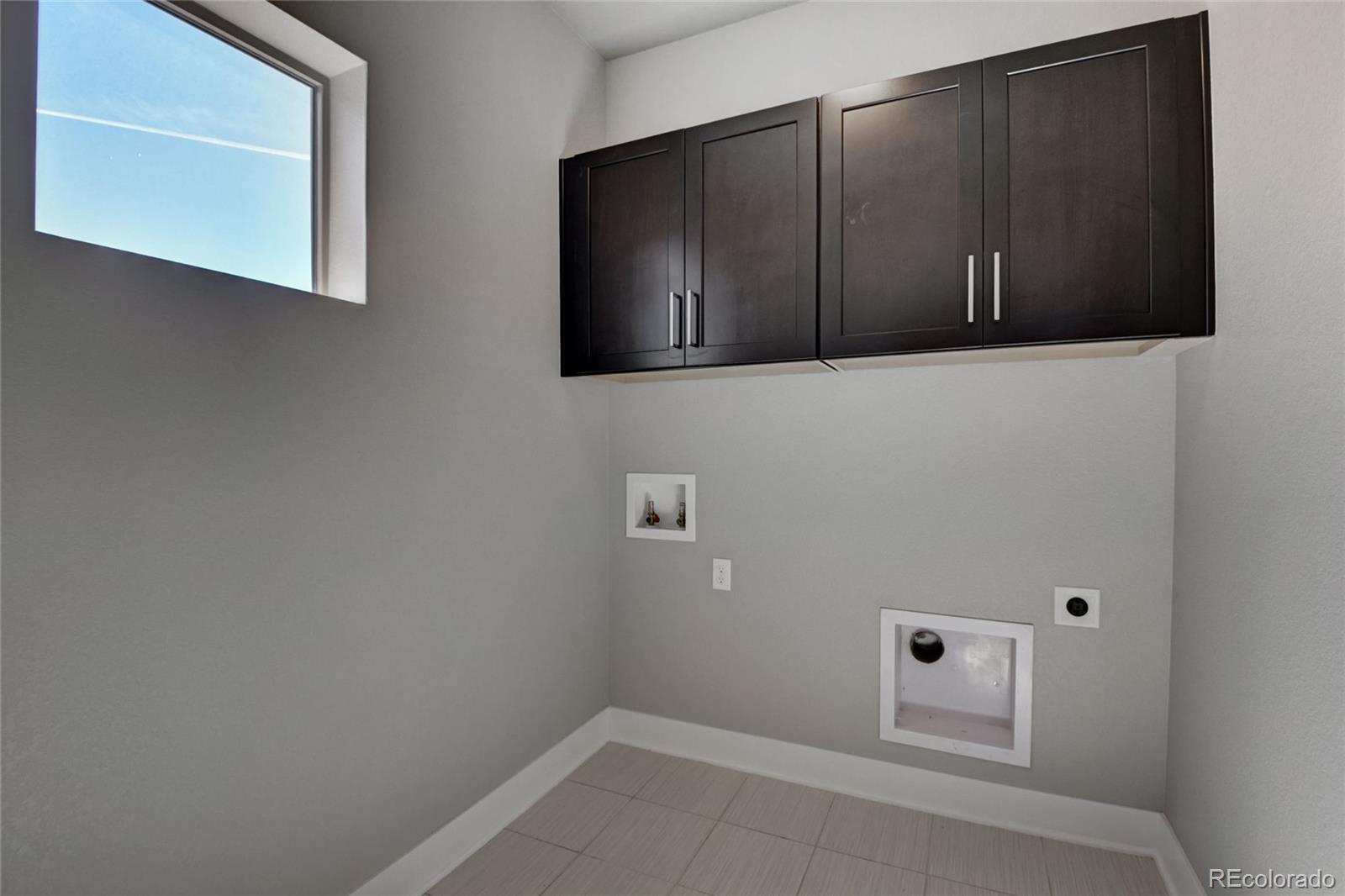 8668 54th Place Denver, CO 80238 - Photo 9 of 30