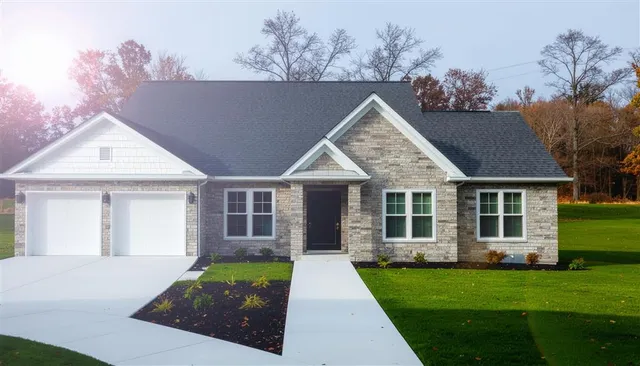 $450,000 | 16 Swooping Eagle Dr Lake, Lake Charles, LA 70611