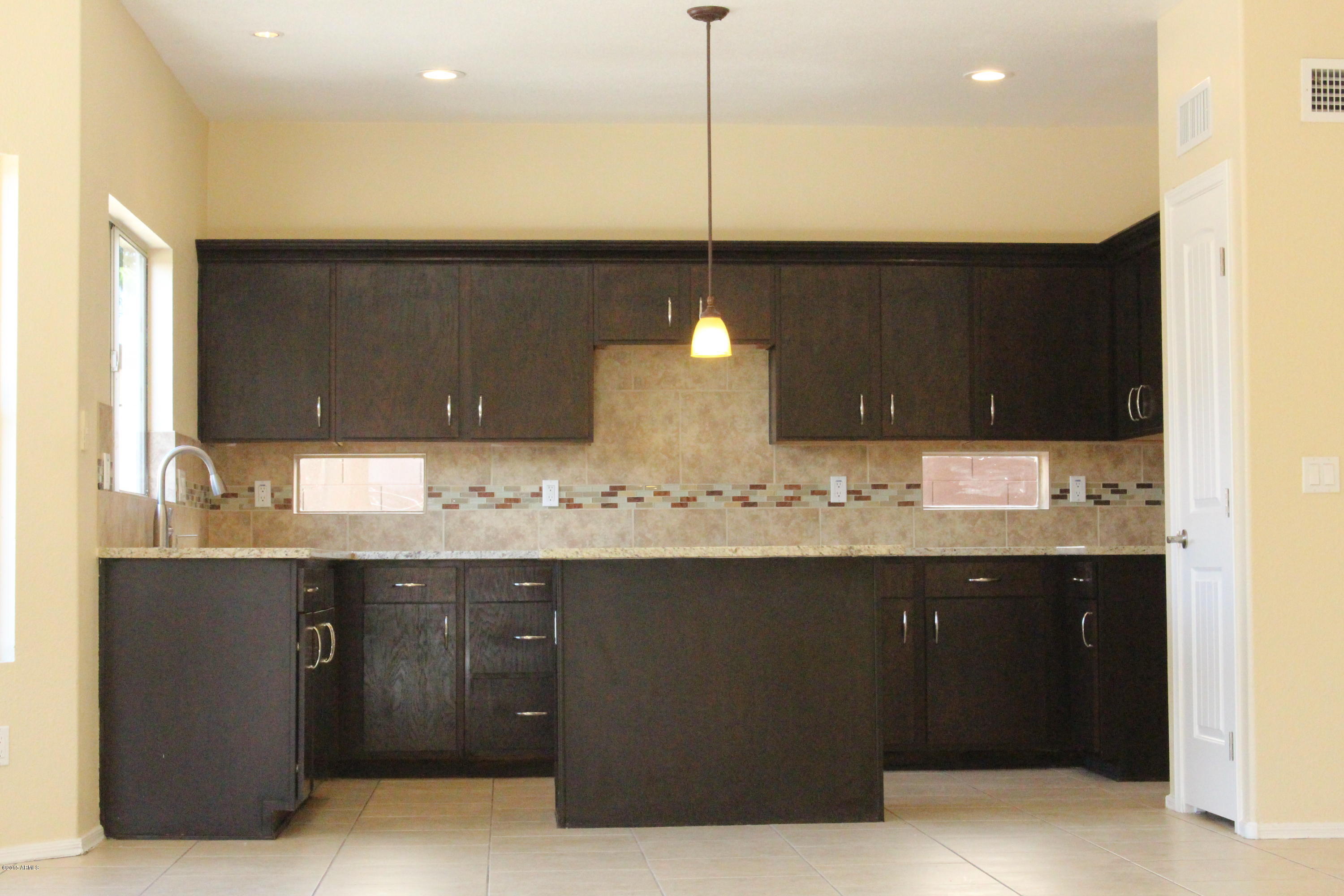 8916 West Monte Vista Road Phoenix, AZ 85037 - Photo 2 of 48 IMG_0564