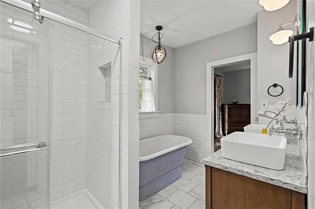 $330,000 | 211 East Cedar Street, Olathe, KS 66061