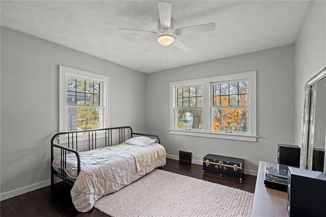 $330,000 | 211 East Cedar Street, Olathe, KS 66061