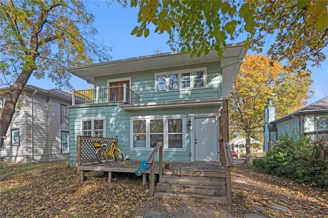 $330,000 | 211 East Cedar Street, Olathe, KS 66061