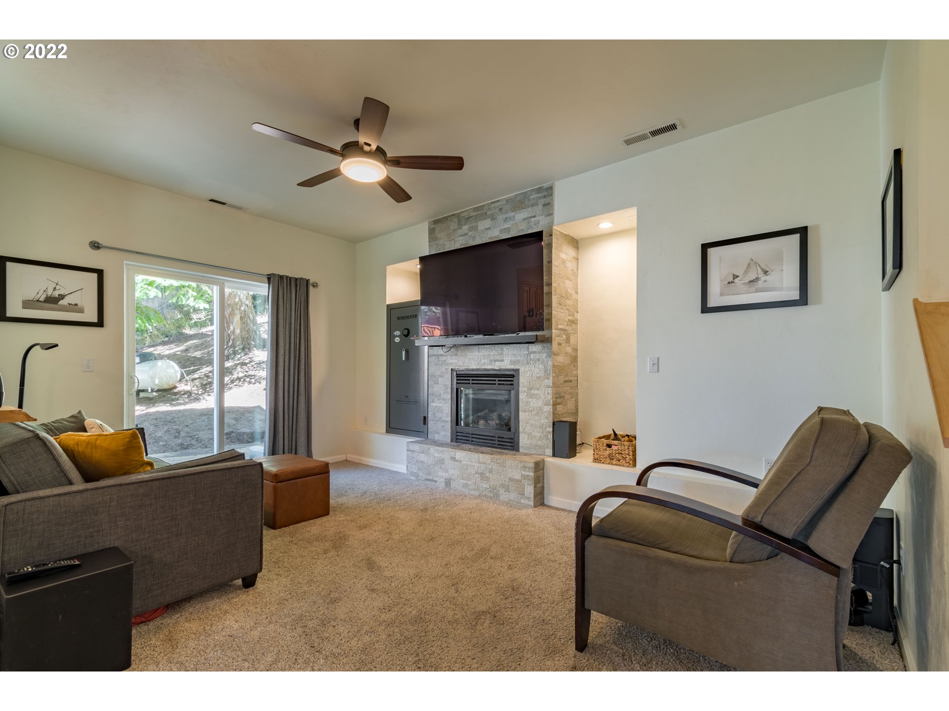 837 South 73rd Street Springfield, OR 97478 - Photo 13 of 32
