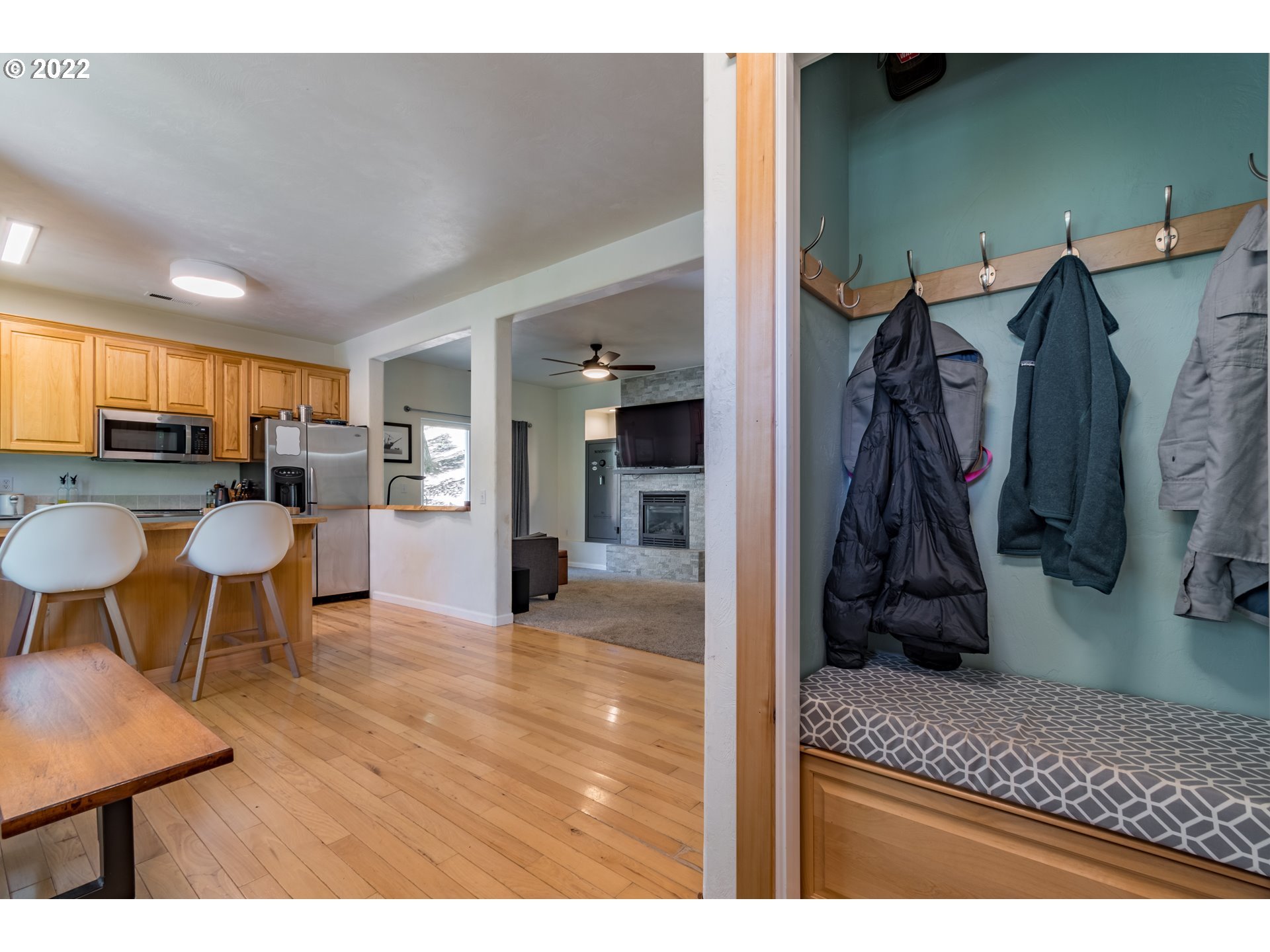 837 South 73rd Street Springfield, OR 97478 - Photo 5 of 32