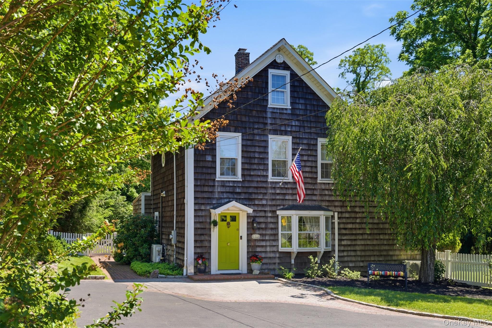 4 Landing Meadow Road Smithtown, NY 11787 - Photo 2 of 19