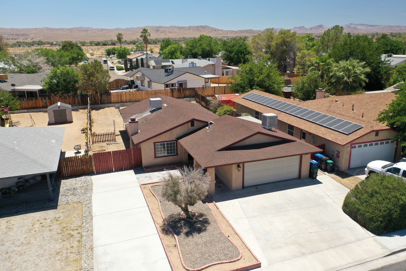 709 Ginger Avenue Ridgecrest, CA 93555 - Photo 2 of 30