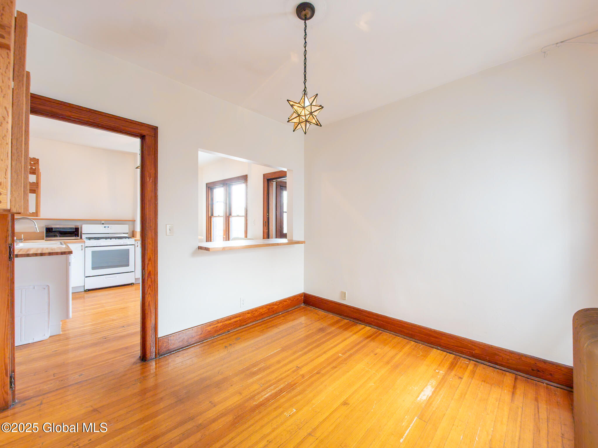 228 3rd Street Troy, NY 12180 - Photo 18 of 69 3rd Floor Dining 3