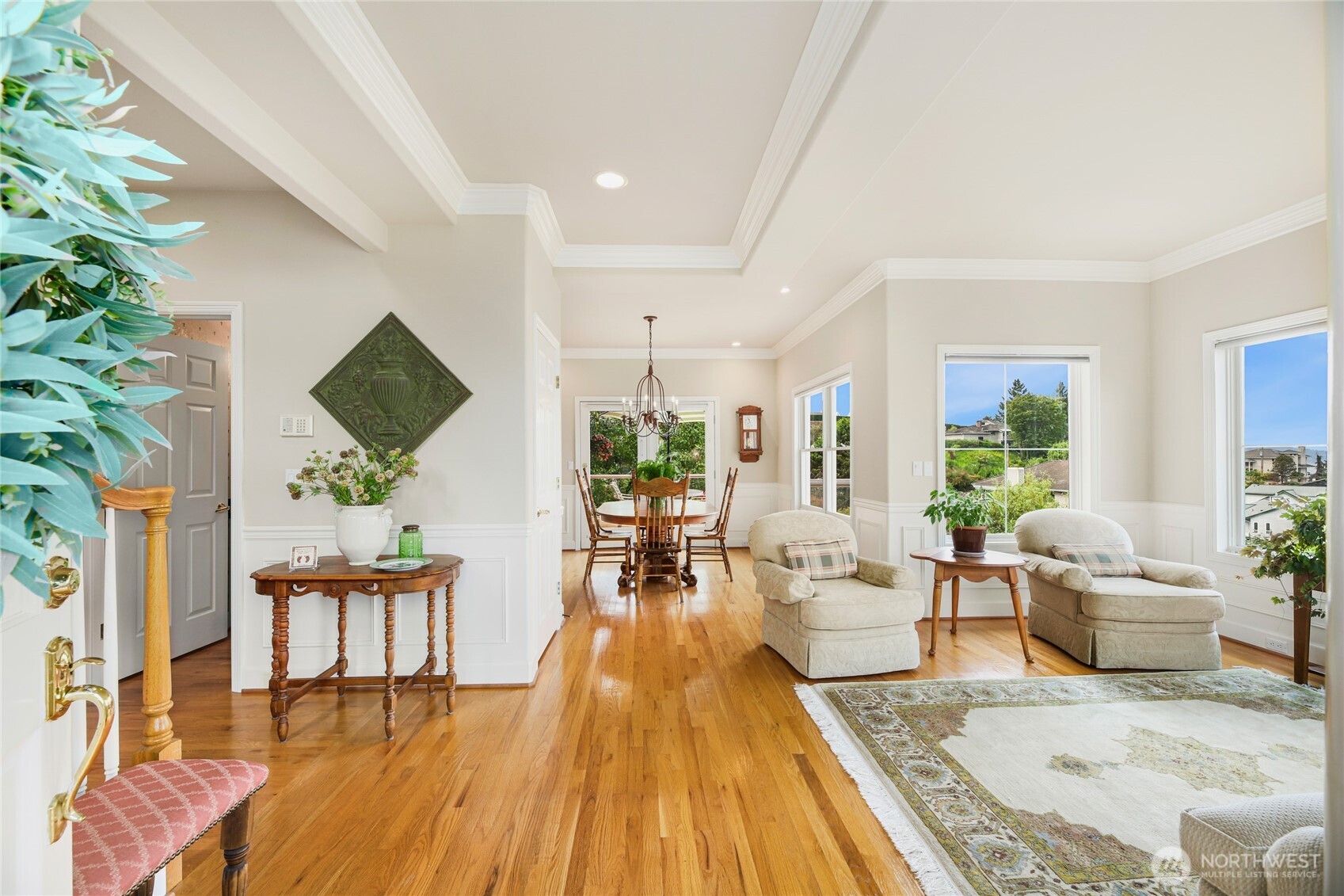 621 Southwest 295th Place Federal Way, WA 98023 - Photo 12 of 35 a living room with furniture and a flat screen tv