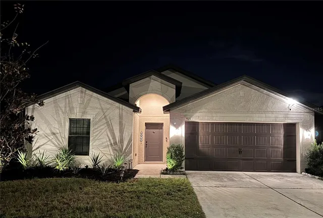 $315,000 | 921 Wynnmere Walk Avenue, Ruskin, FL 33570