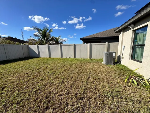 $315,000 | 921 Wynnmere Walk Avenue, Ruskin, FL 33570