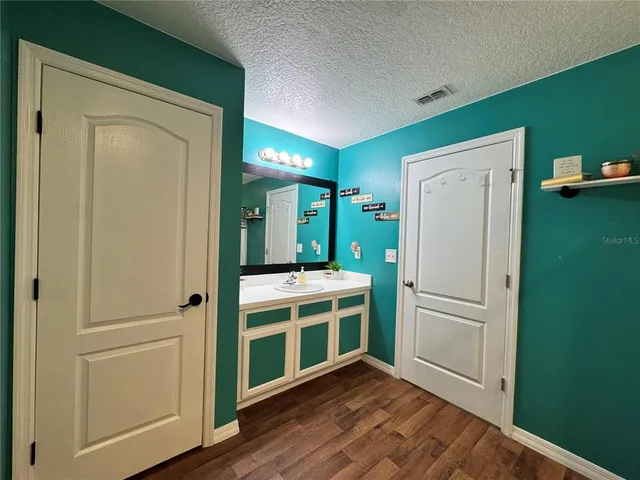 $315,000 | 921 Wynnmere Walk Avenue, Ruskin, FL 33570