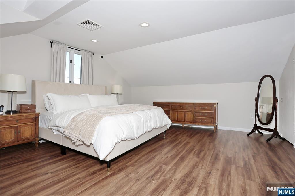 616 Bogert Road River Edge, NJ 07661 - Photo 23 of 41