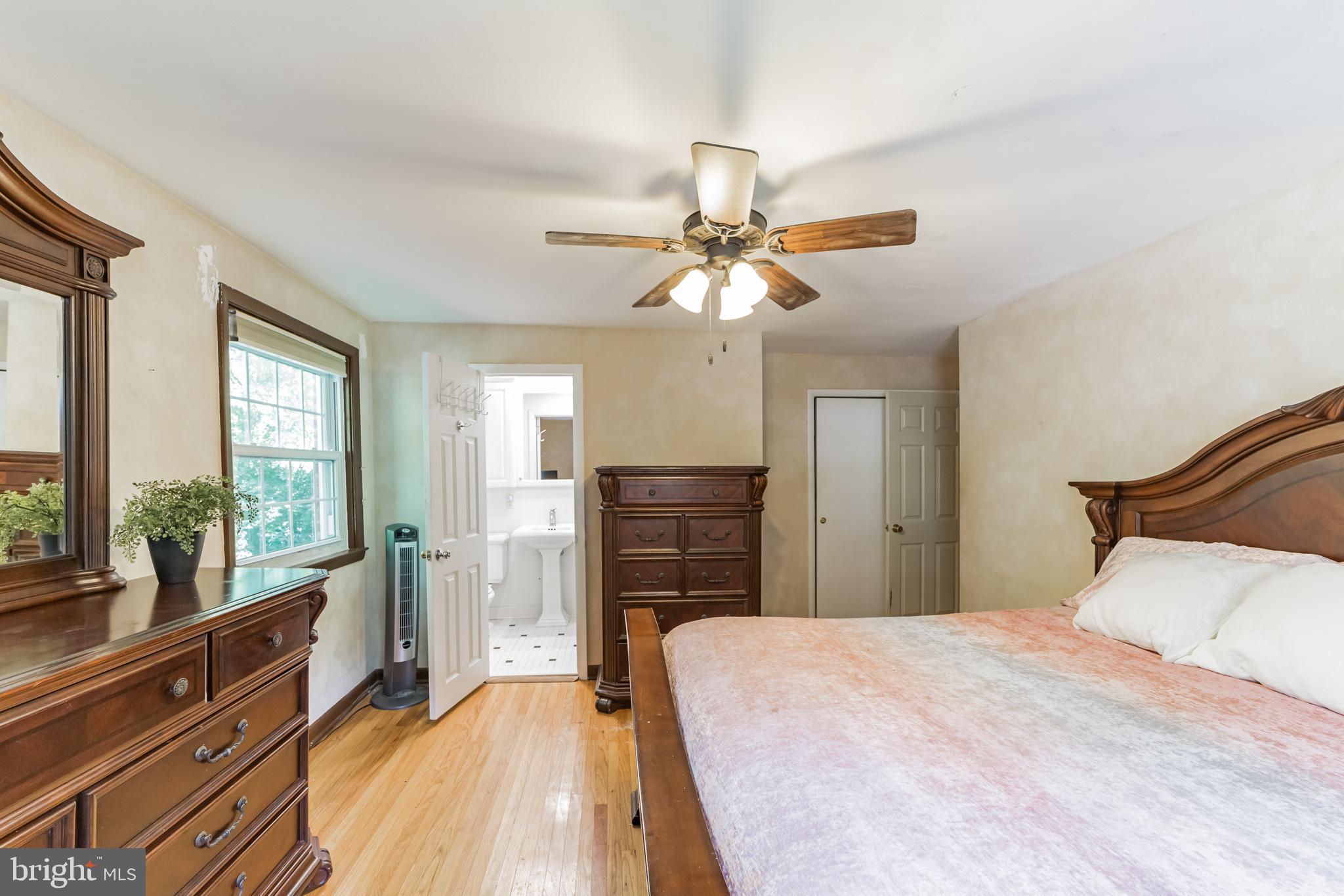 606 Brookwood Road Wayne, PA 19087 - Photo 12 of 34