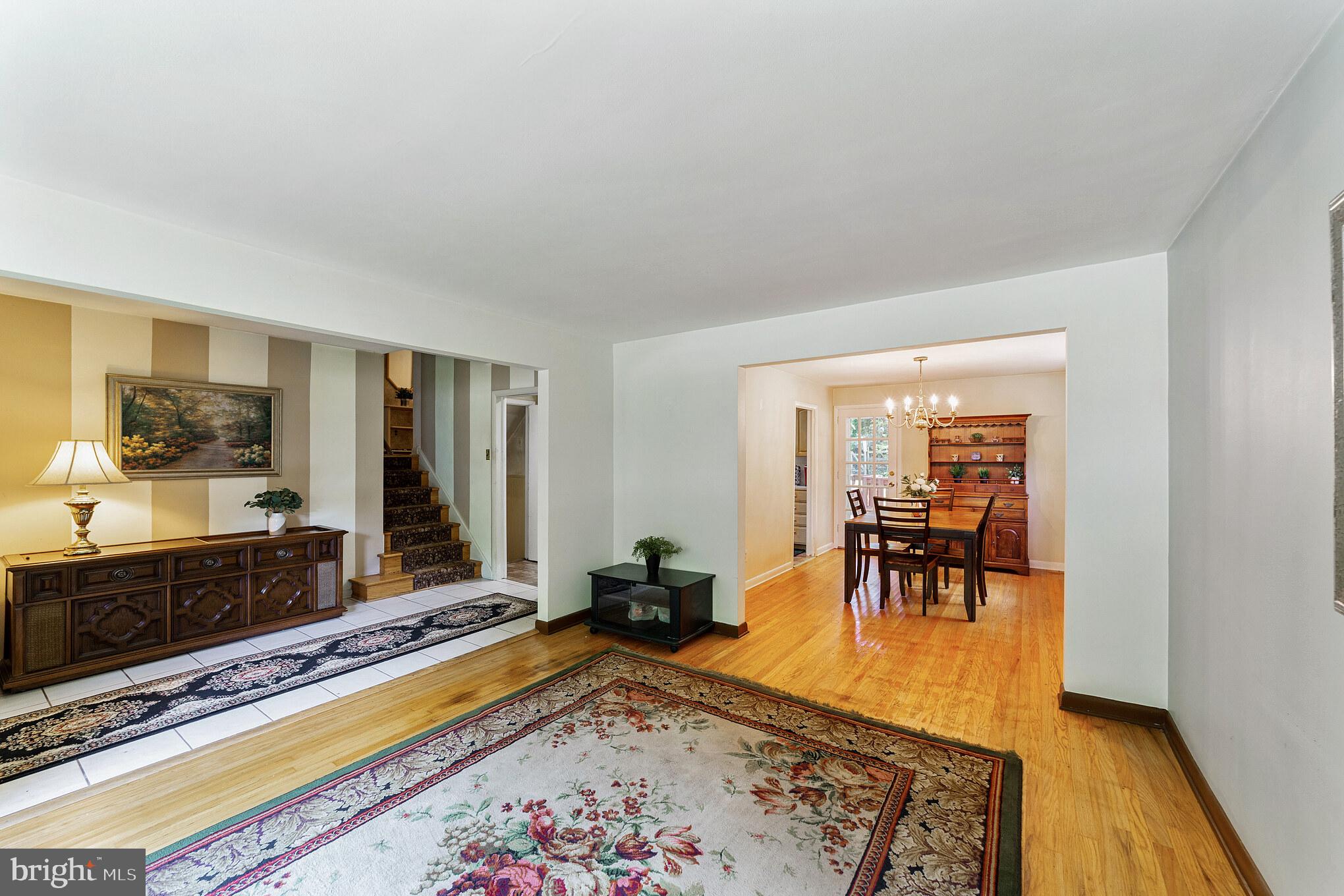 606 Brookwood Road Wayne, PA 19087 - Photo 4 of 34